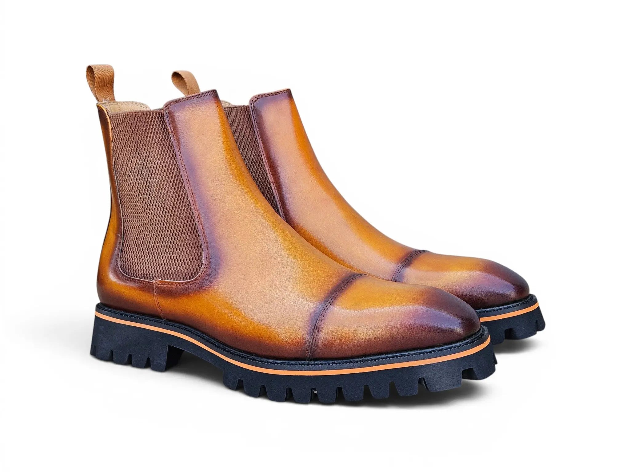 Astor Chealsea Boot in Lug Sole Carrucci
