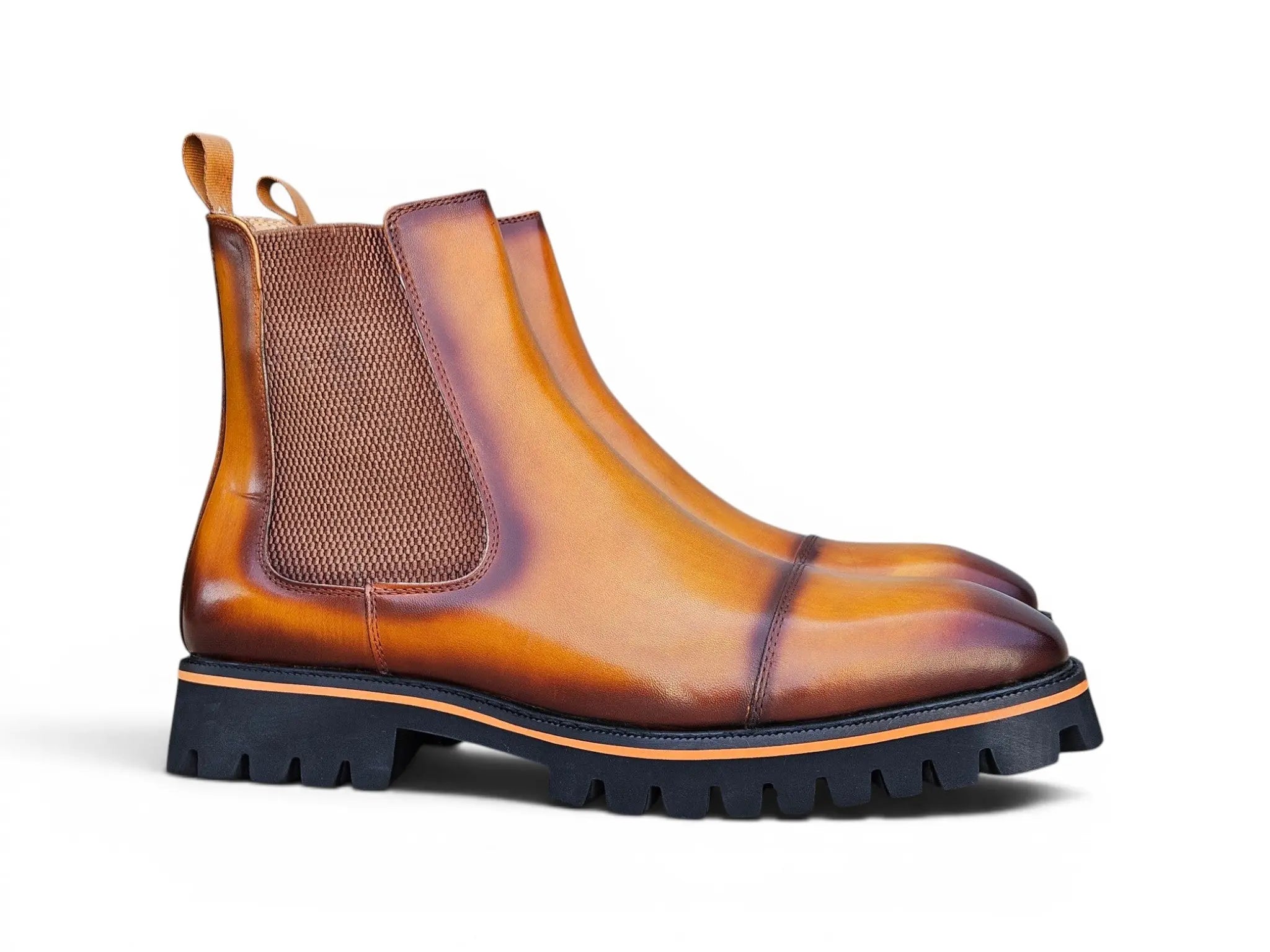 Astor Chealsea Boot in Lug Sole Carrucci