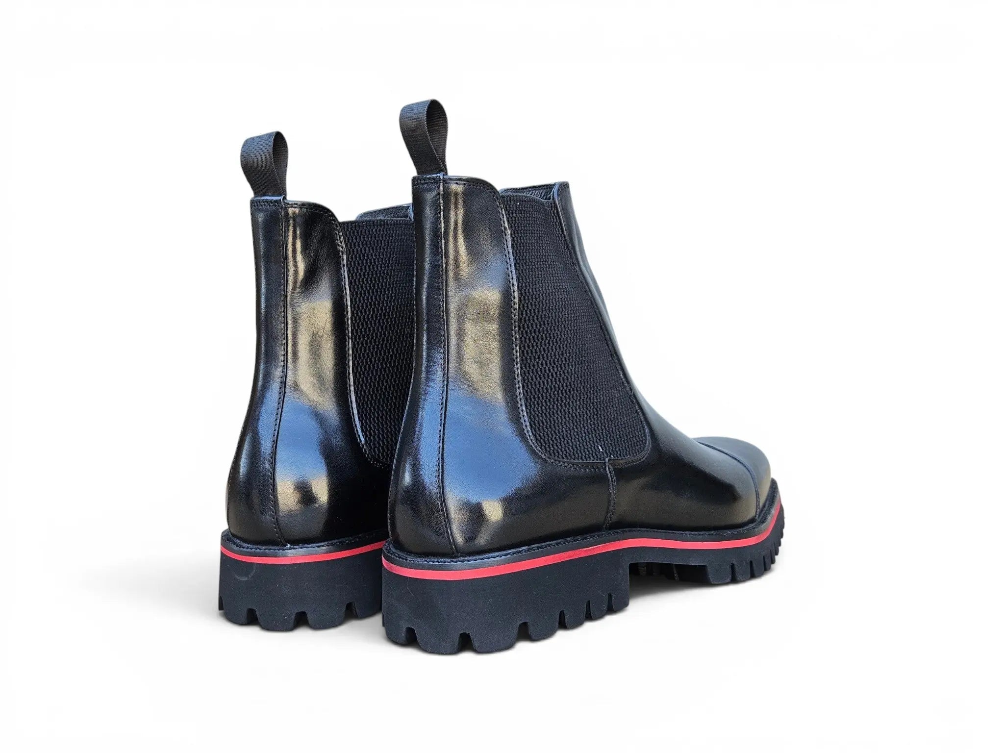 Astor Chealsea Boot in Lug Sole Carrucci