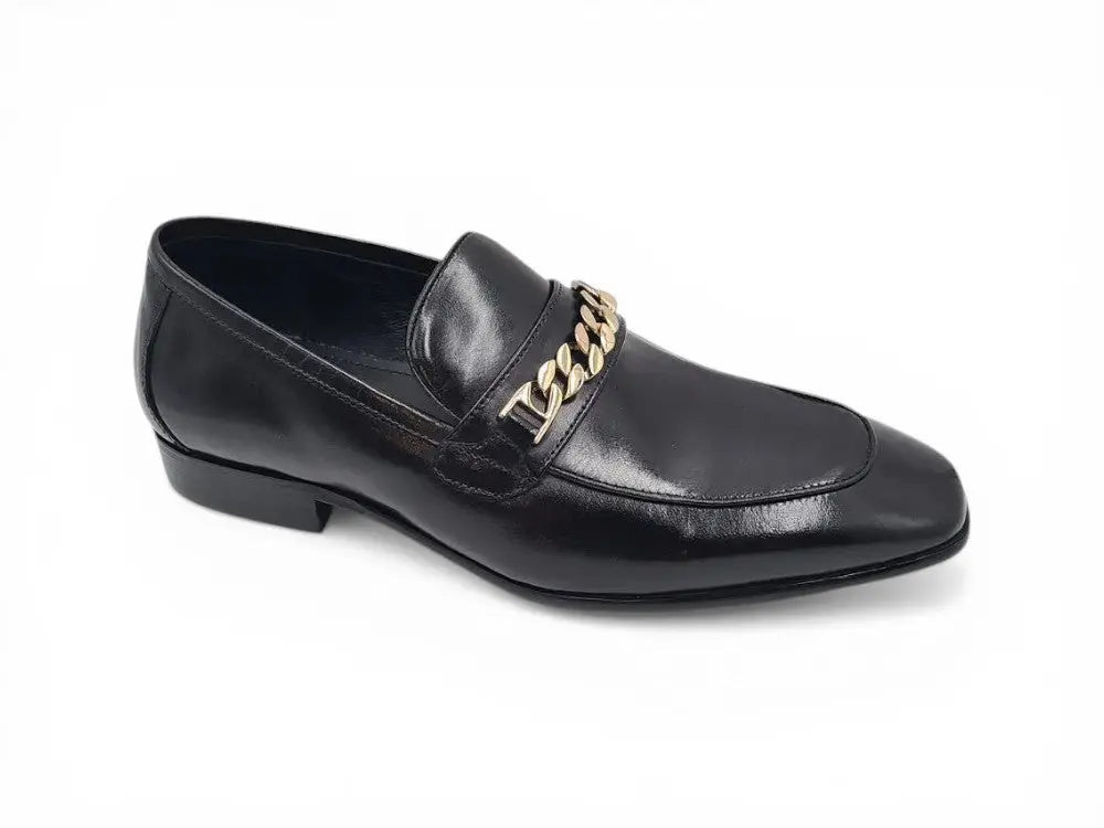 Beveled Squared Toe Loafer Carrucci