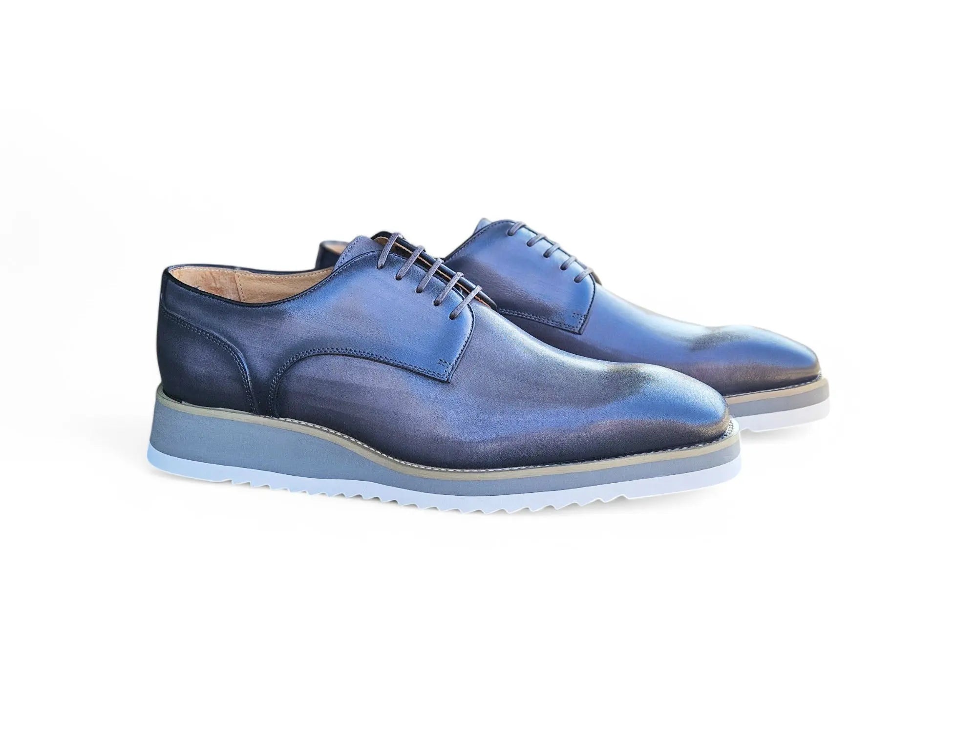 Burnished Lace-up Leather Derby Carrucci
