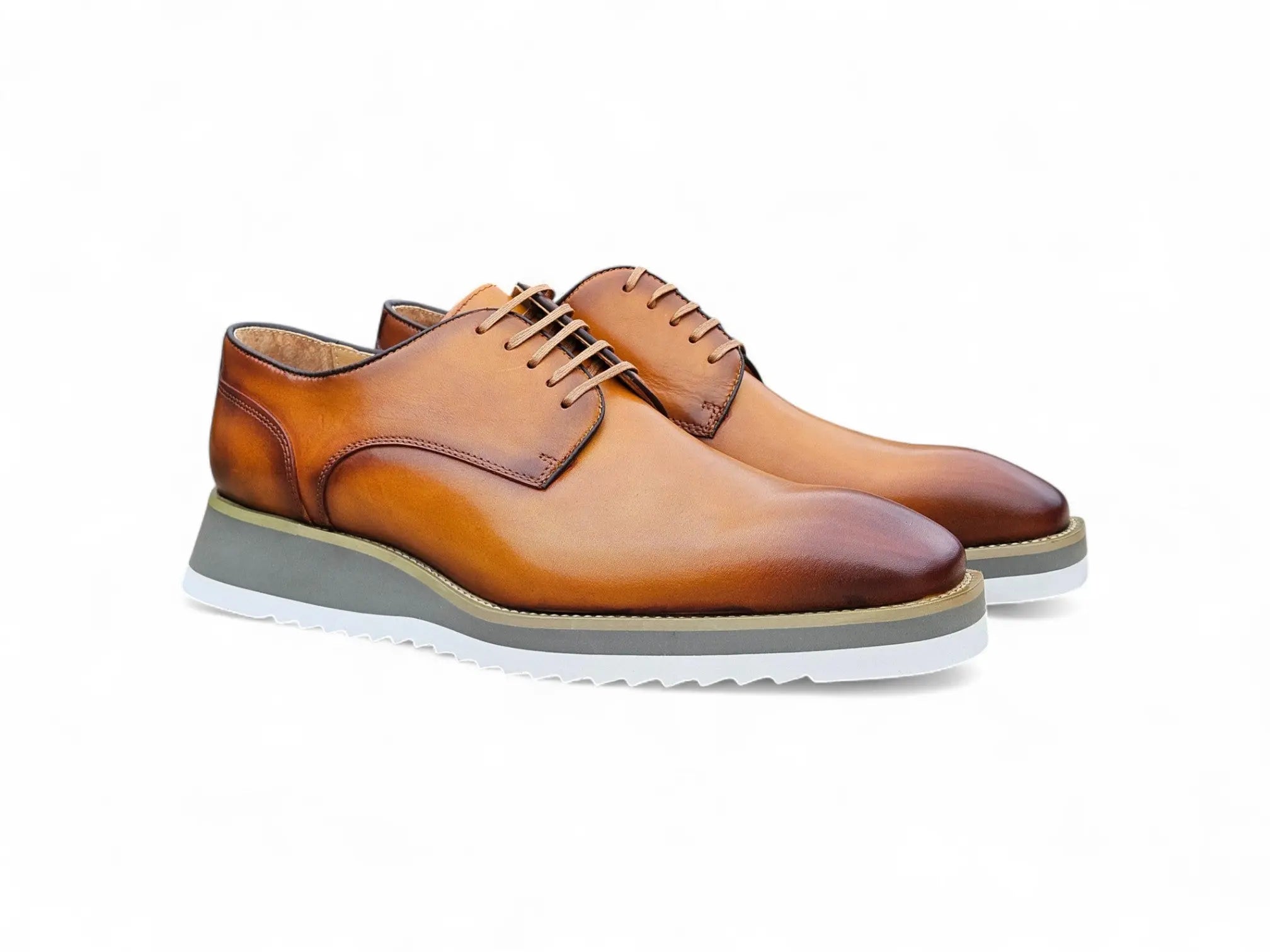 Burnished Lace-up Leather Derby Carrucci