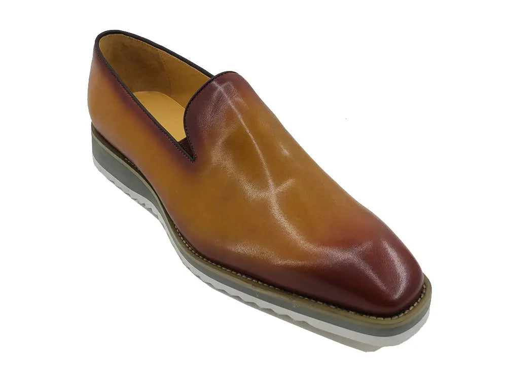 Burnished Wholecut Loafer Lightweight Sole Carrucci