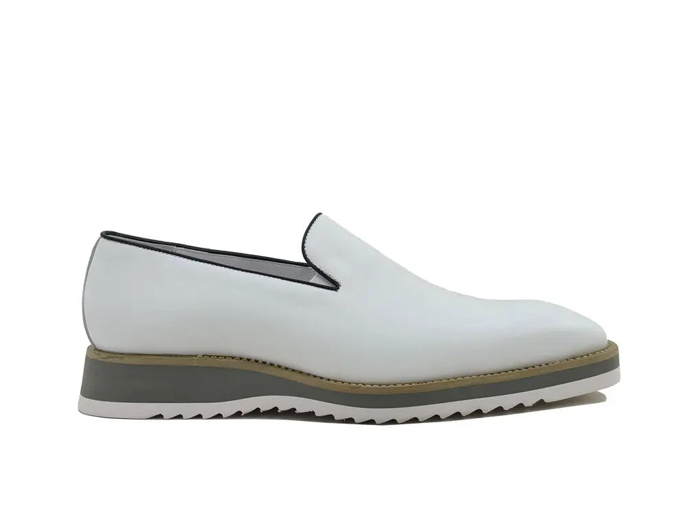 Burnished Wholecut Loafer Lightweight Sole Carrucci