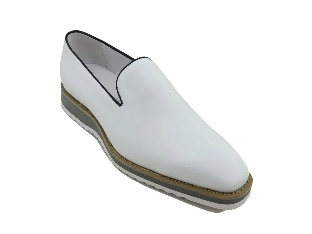 Burnished Wholecut Loafer Lightweight Sole Carrucci