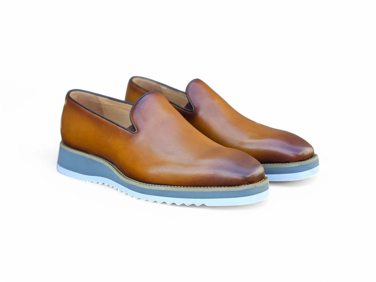 Burnished Wholecut Loafer Lightweight Sole - Carrucci Shoes display picture 3