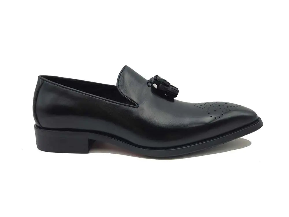 Burnished Wholecut Tassel Loafer Carrucci