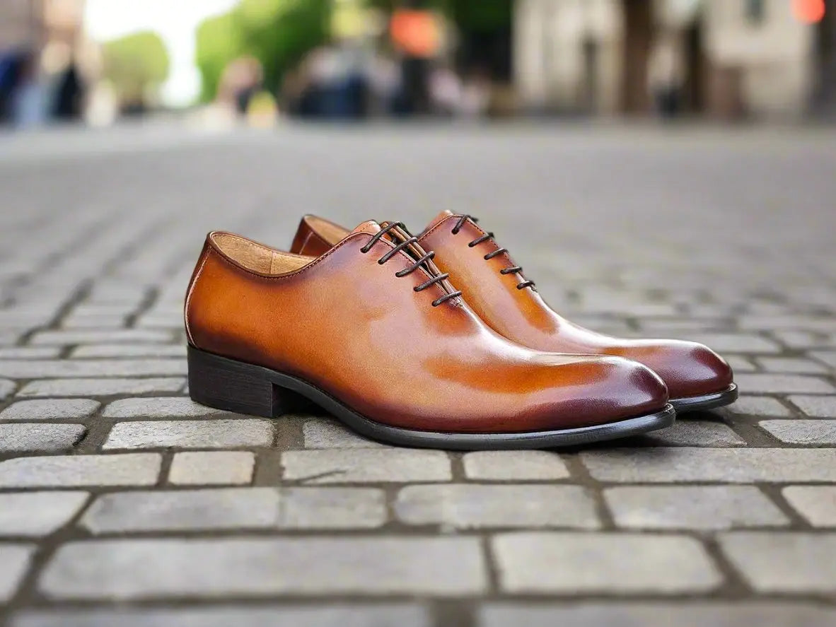 Calfskin Whole Cut Lace-up Oxford Carrucci