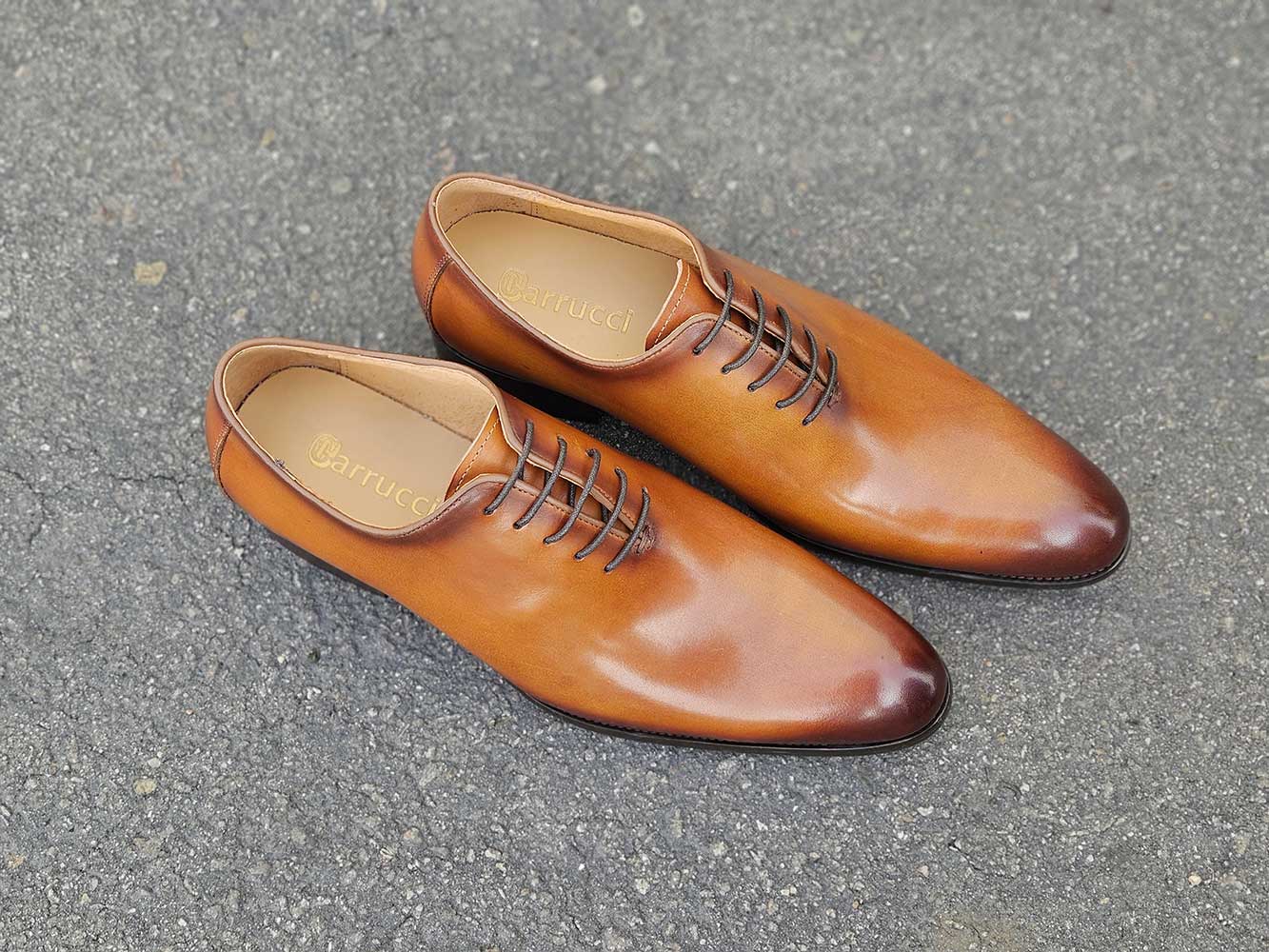 Calfskin Whole Cut Lace-up Oxford Carrucci
