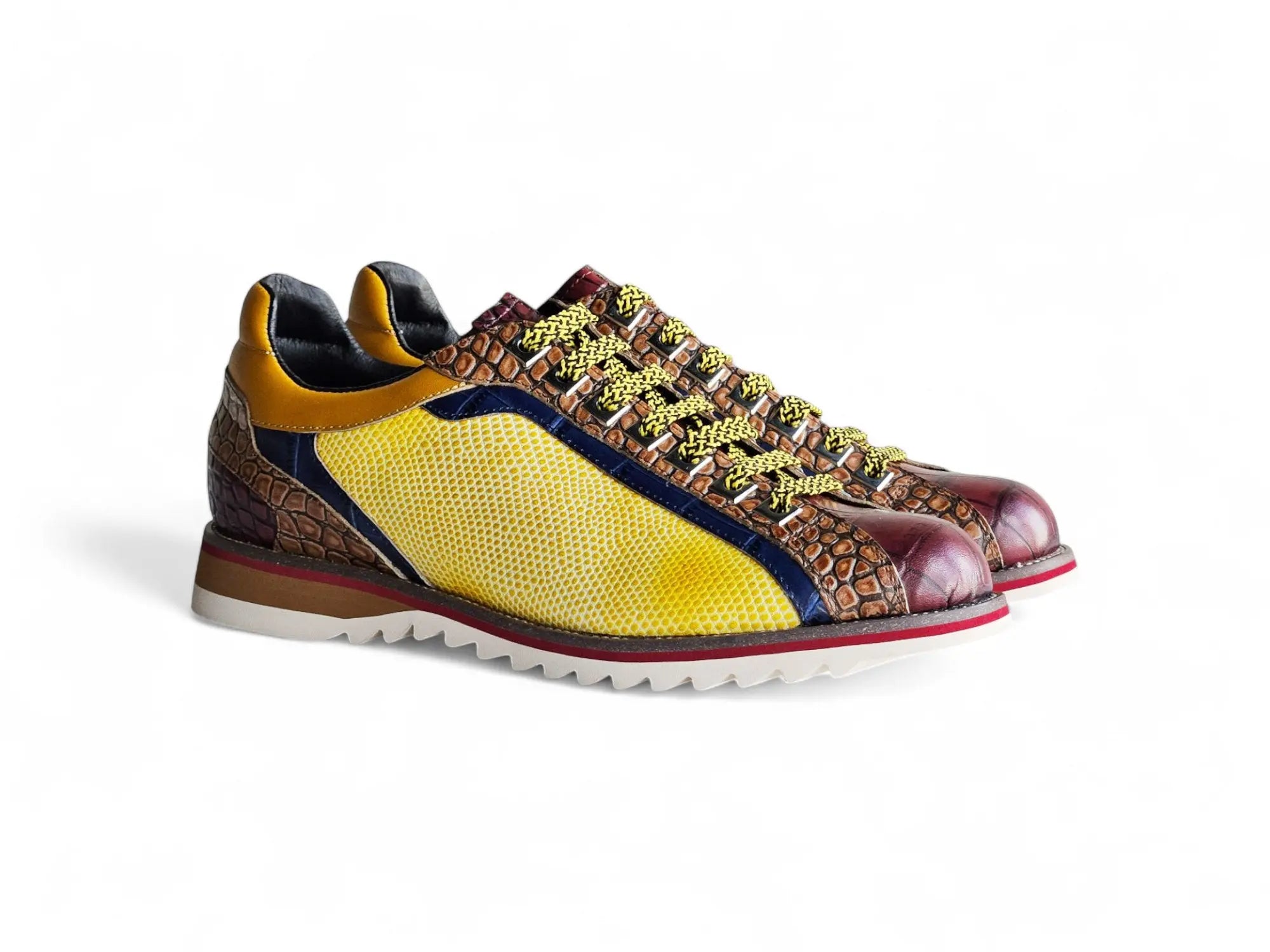 Carrucci Apex Explorer Sneaker Carrucci