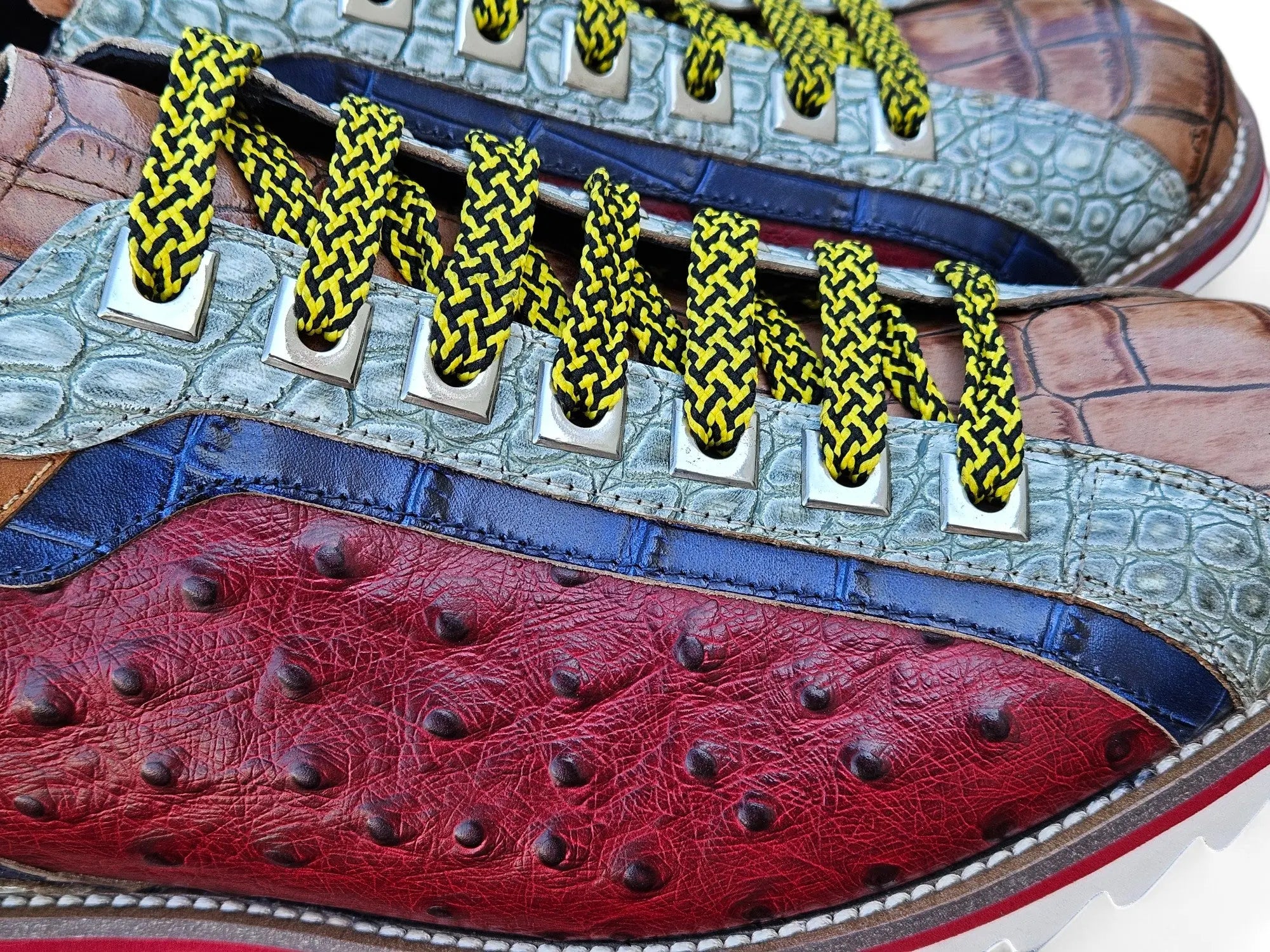 Carrucci Apex Explorer Sneaker Carrucci