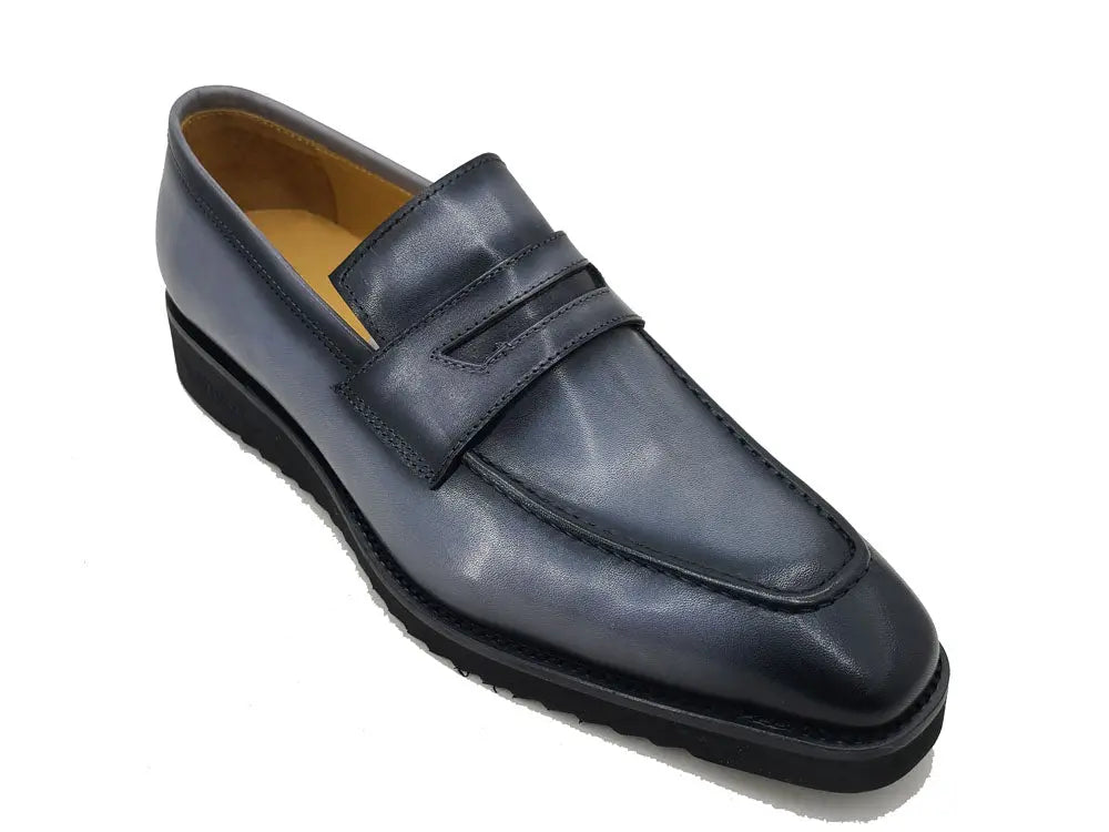 Chic Patina Burnished Penny Loafer Carrucci