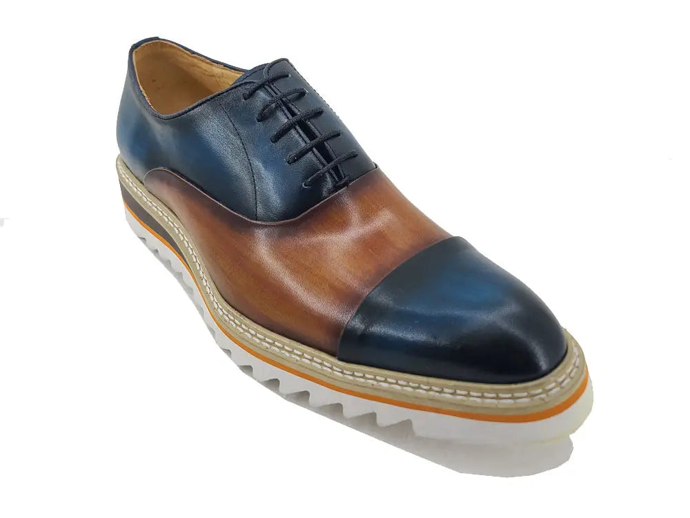 Five Eyelets Brogue Oxford Carrucci