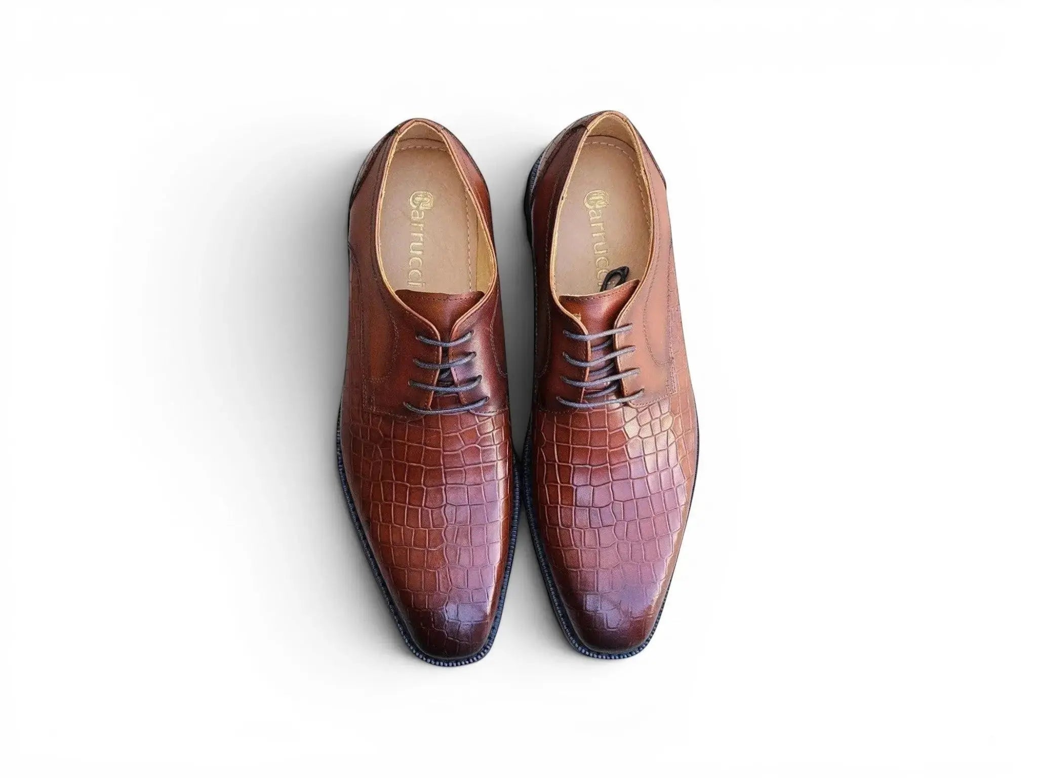 Hybrid Lug Embossed Oxford Carrucci
