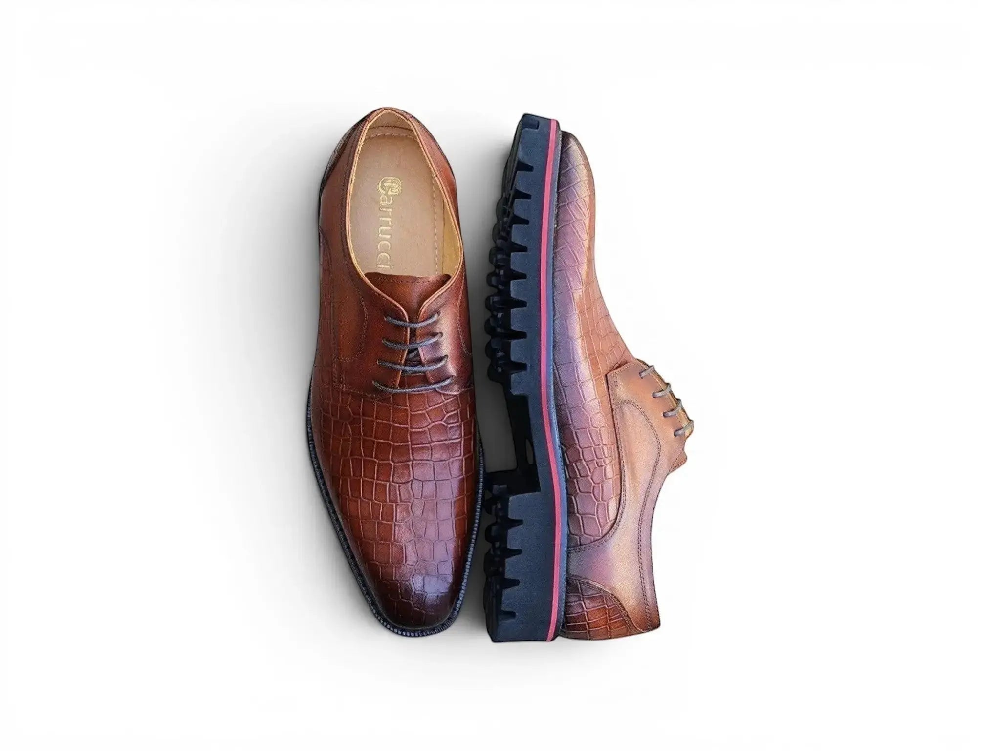 Hybrid Lug Embossed Oxford Carrucci