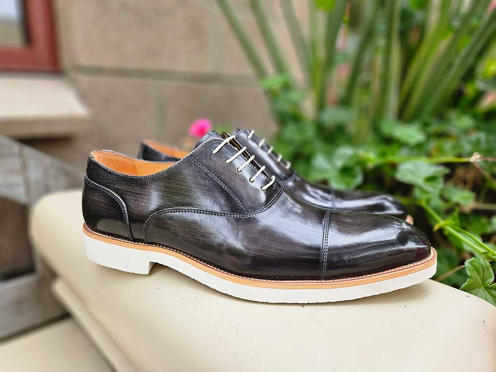 Lightweight Lace-up Cap Toe Oxford