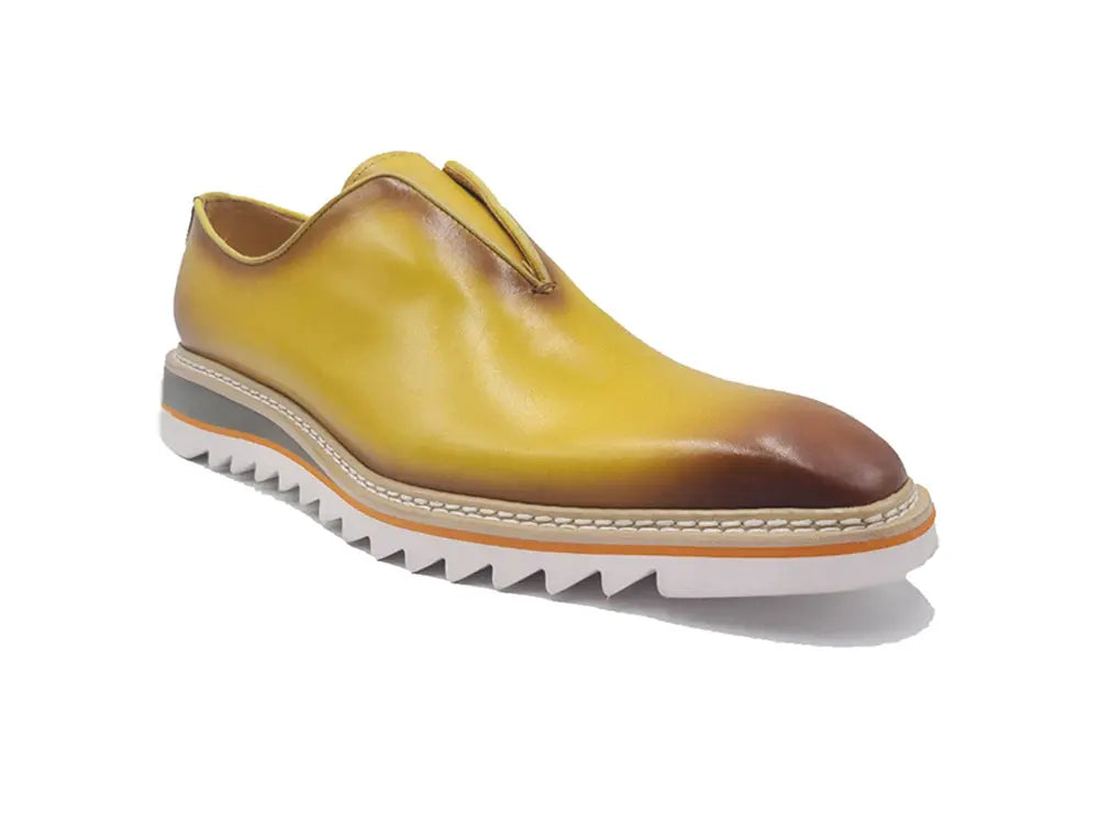Laceless Loafer with Contrast color lightweight sole Carrucci