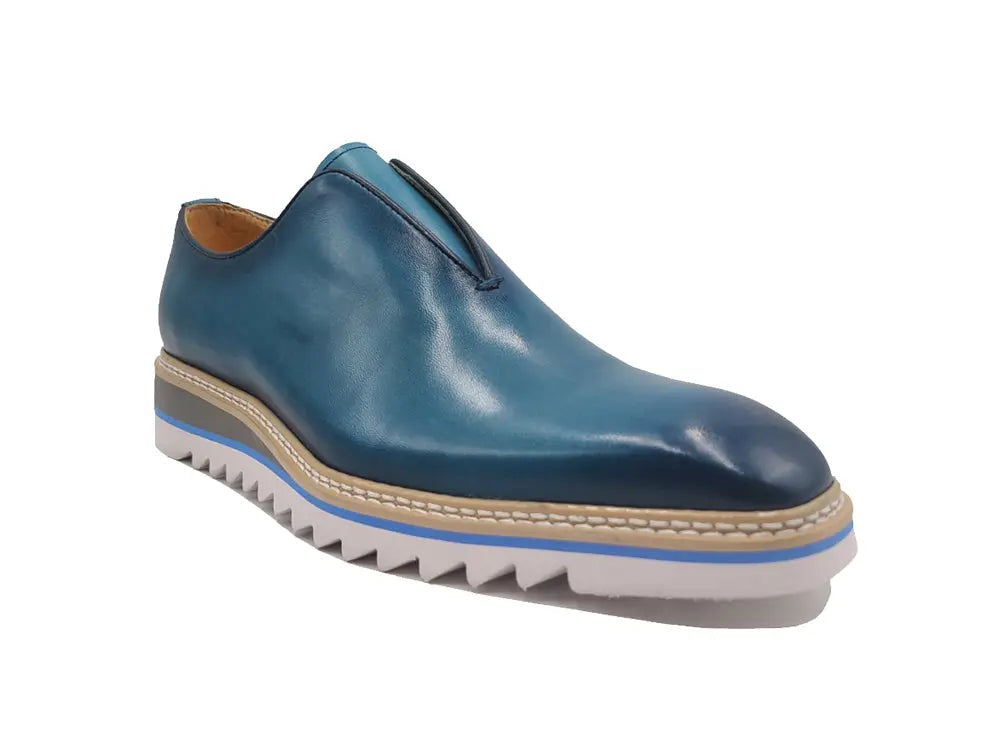 Laceless Loafer with Contrast color lightweight sole Carrucci