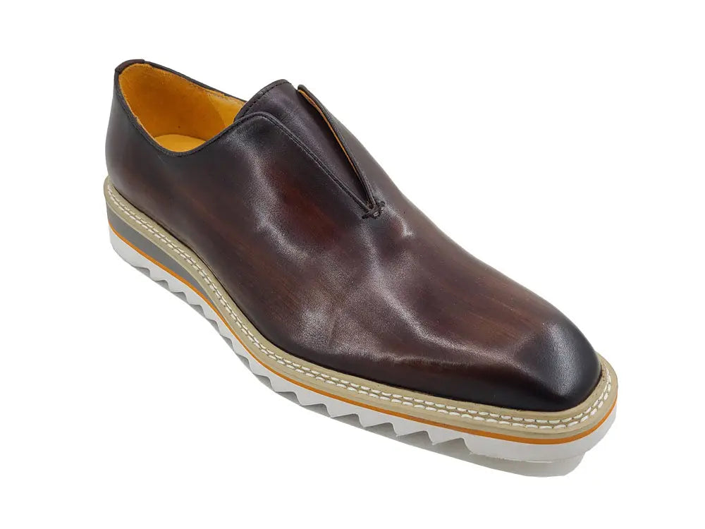 laceless-loafer-with-contrast-color-lightweight-sole