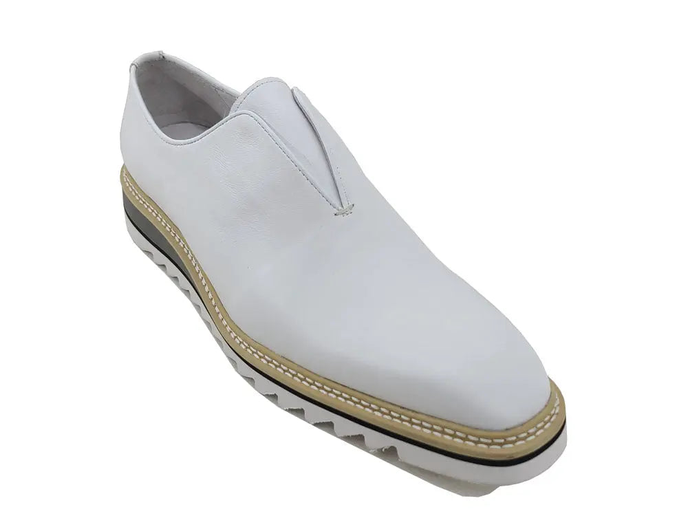 laceless-loafer-with-contrast-color-lightweight-sole