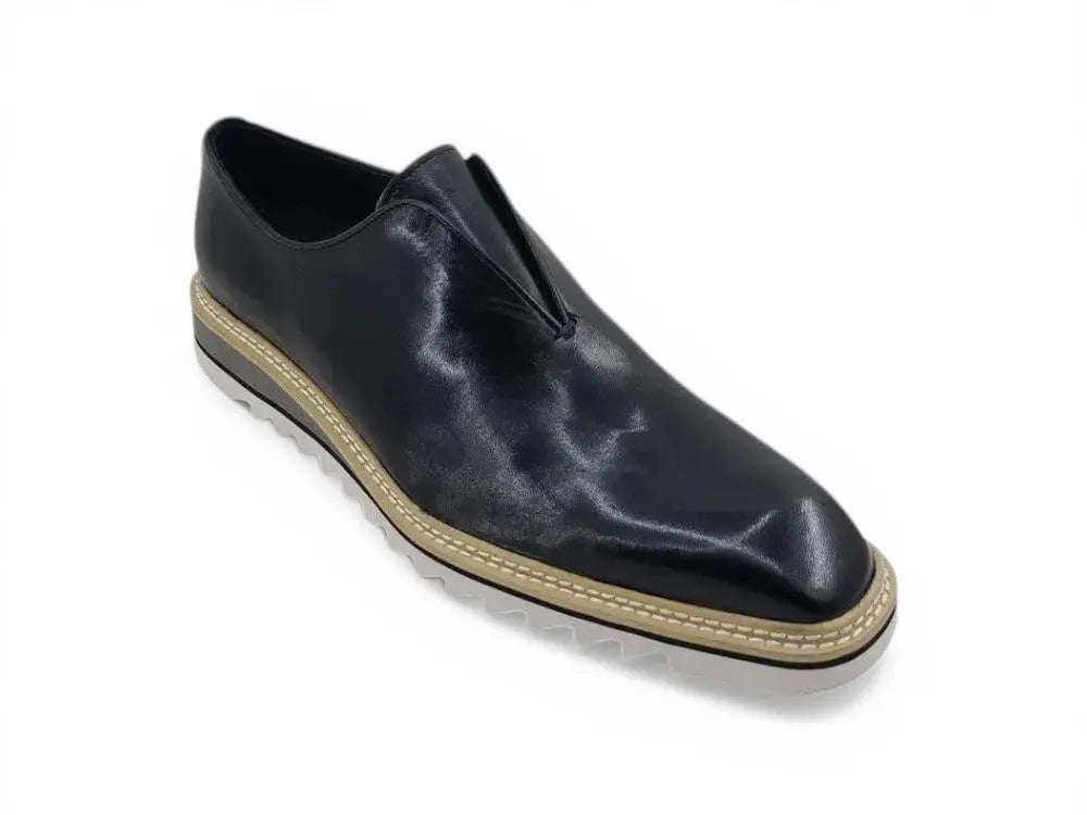 laceless-loafer-with-contrast-color-lightweight-sole