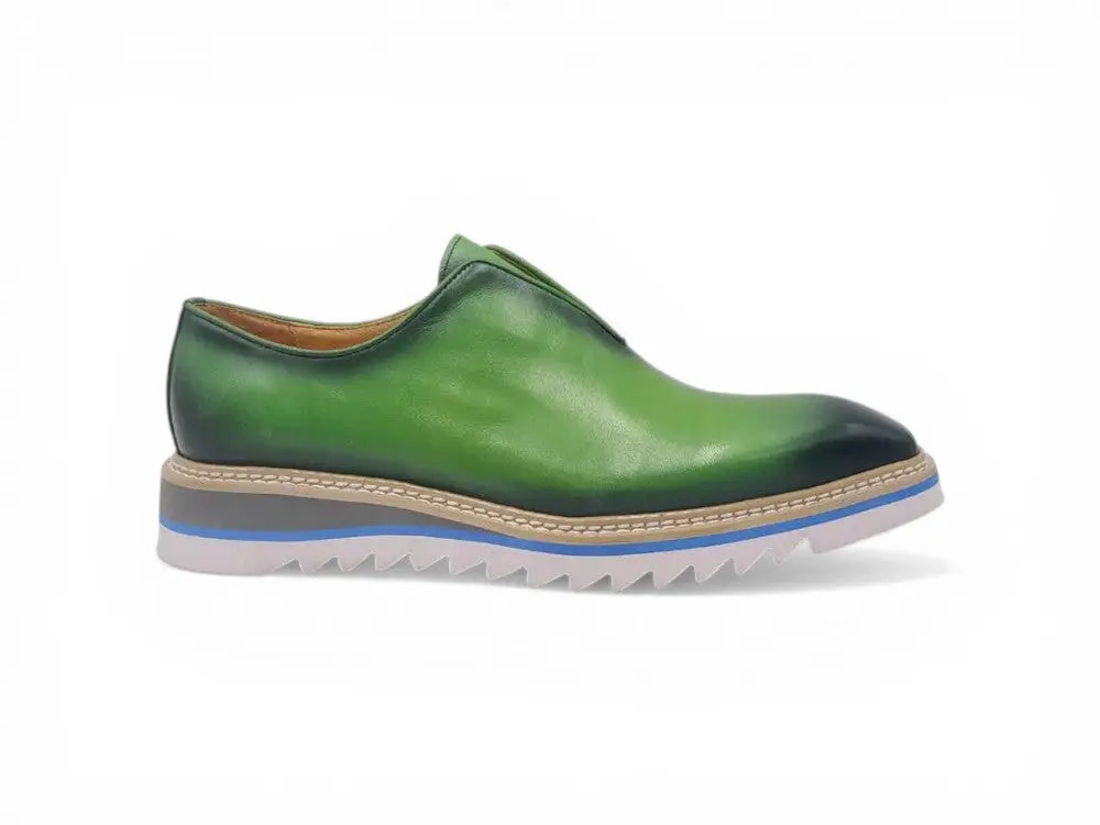 Laceless Loafer with Contrast color lightweight sole Carrucci