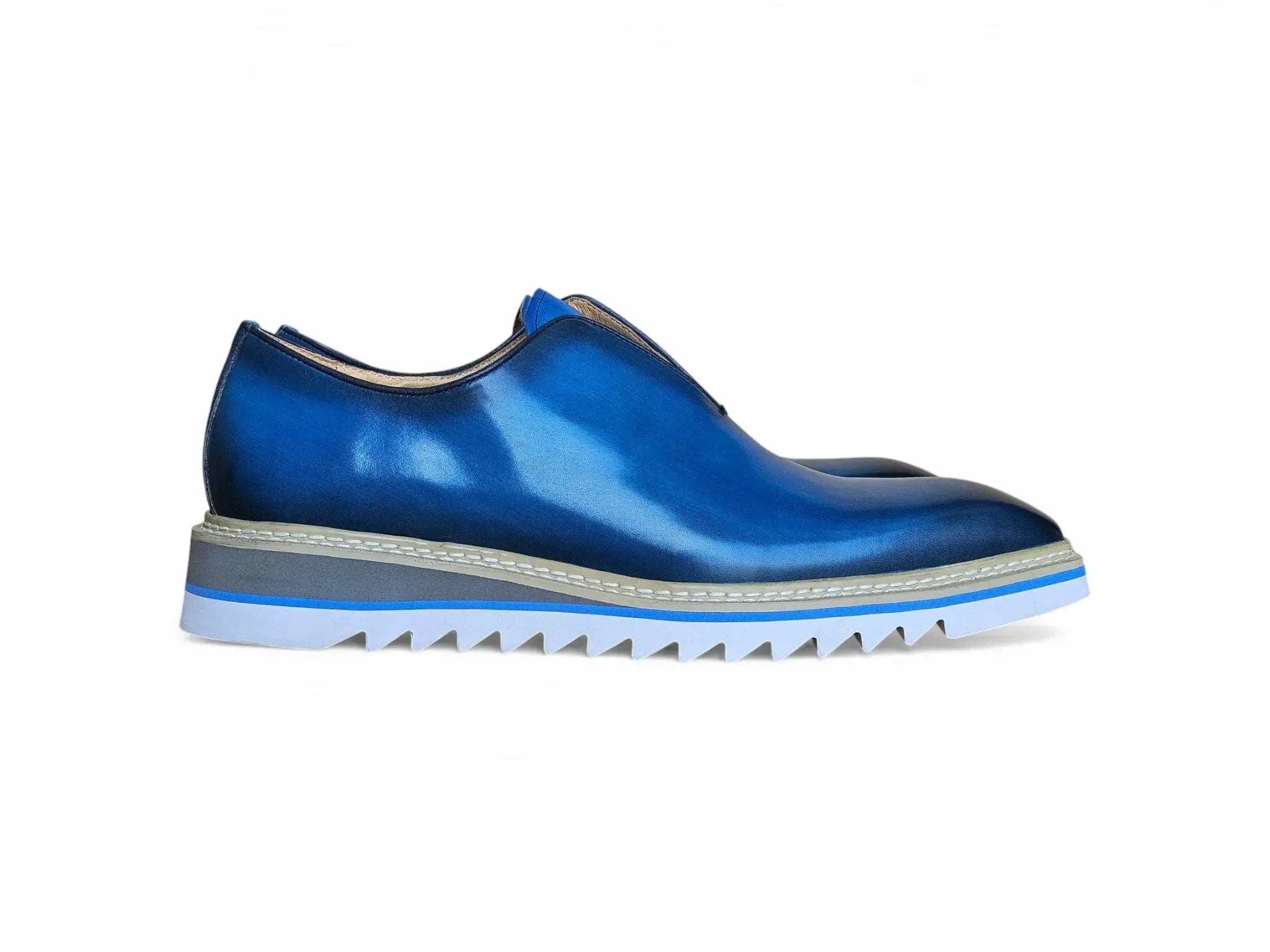 Laceless Loafer with Contrast color lightweight sole Carrucci