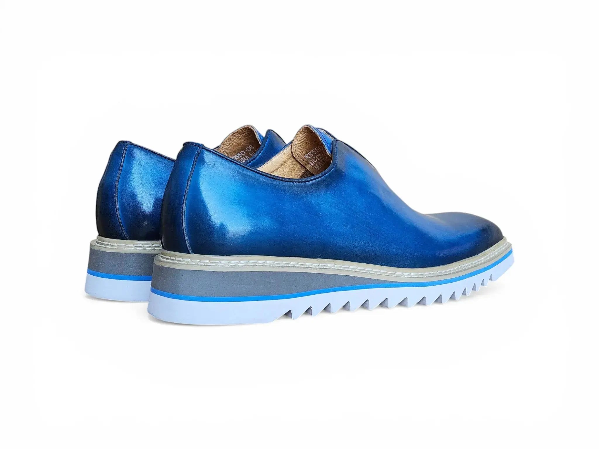 Laceless Loafer with Contrast color lightweight sole Carrucci