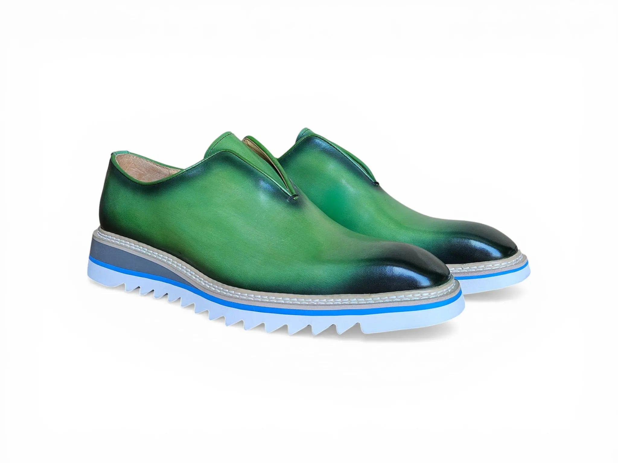 Laceless Loafer with Contrast color lightweight sole Carrucci