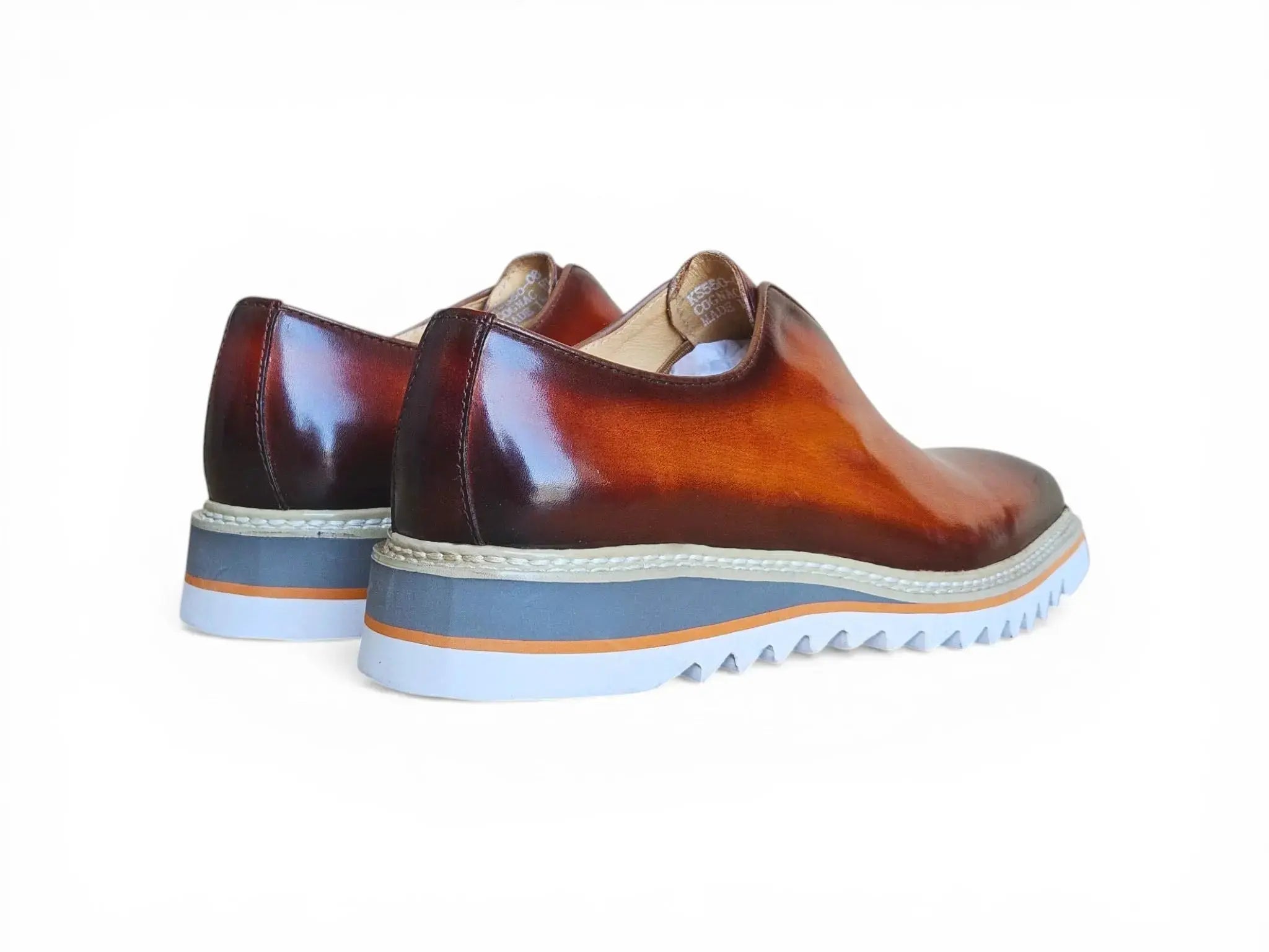 Laceless Loafer with Contrast color lightweight sole Carrucci