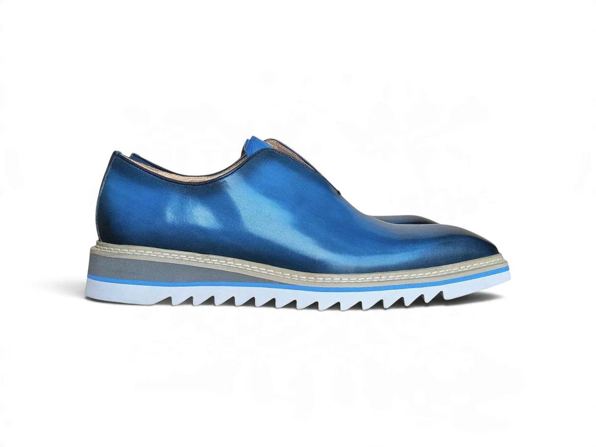 Laceless Loafer with Contrast color lightweight sole Carrucci