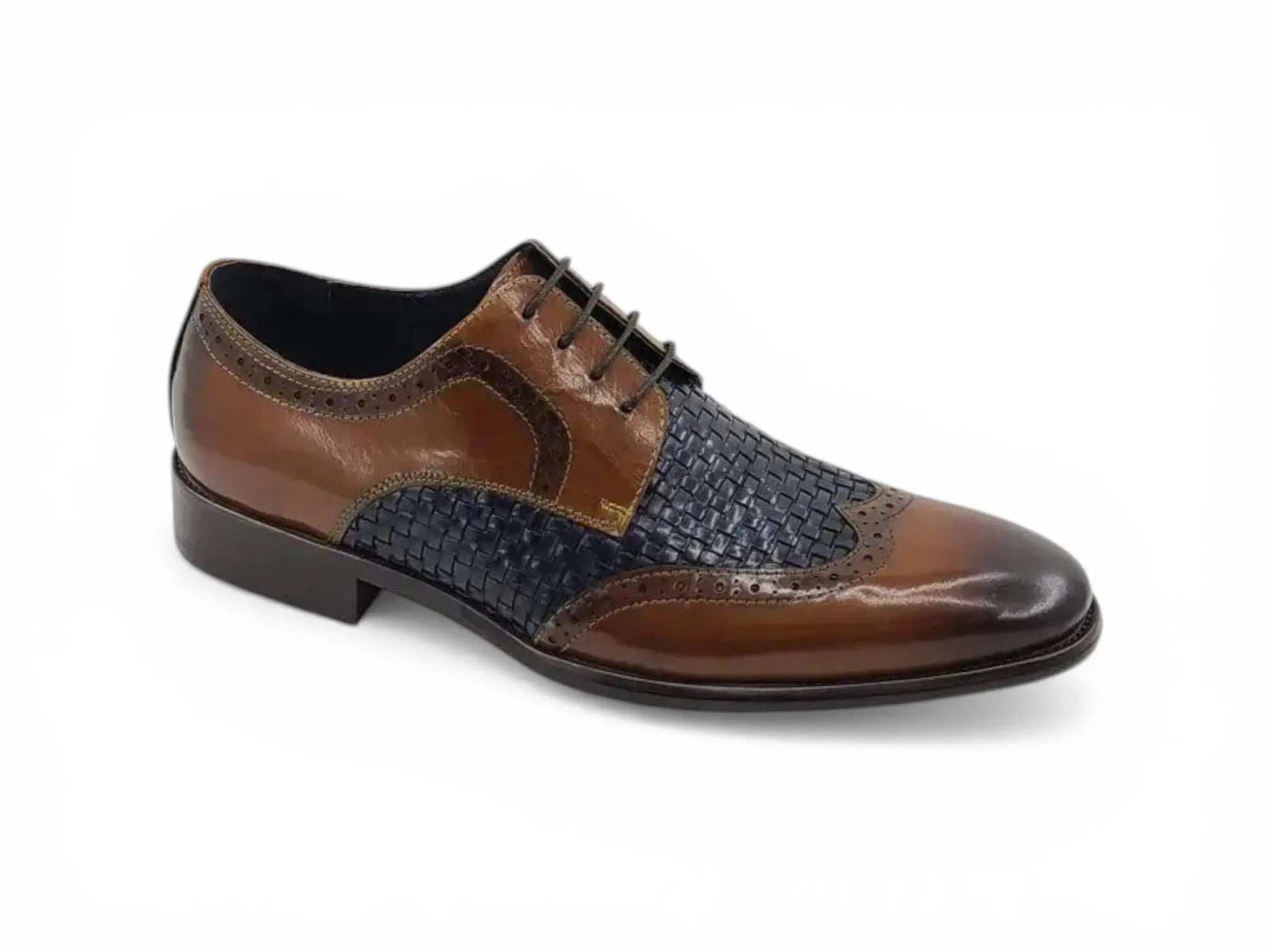 Medallion Wing-tip Basket Weave Four Eyelets Oxford Carrucci