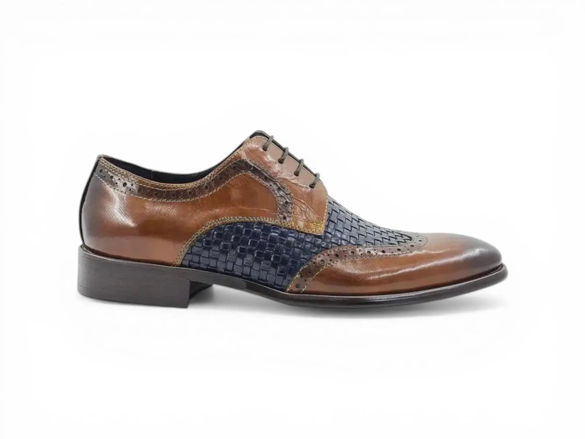 Medallion Wing-tip Basket Weave Four Eyelets Oxford Carrucci