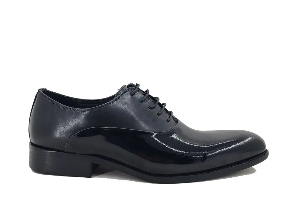 Mix Media Patent Leather Oxford Carrucci