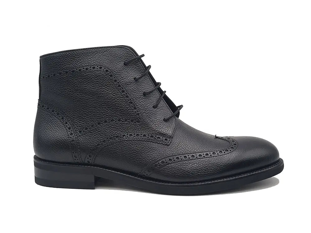 Pebble Leather lace-up boot with lightweight sole Carrucci