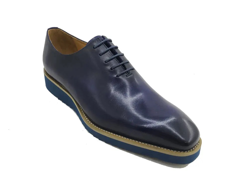 Signature Wholecut Oxford With Lightweight Sole Carrucci