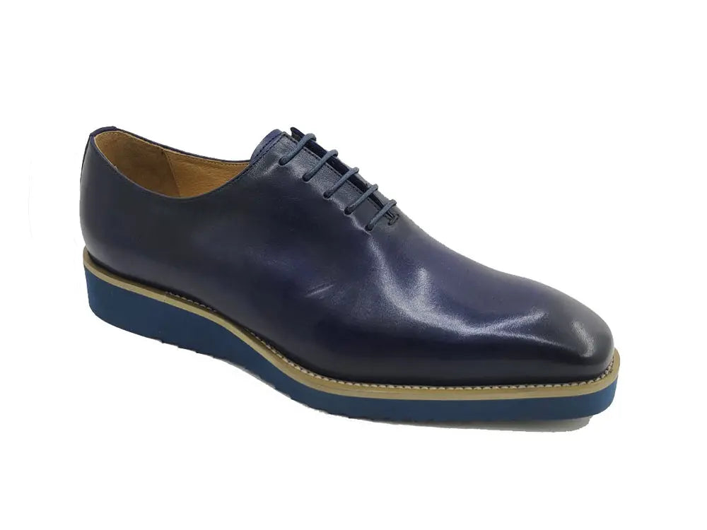 Signature Wholecut Oxford With Lightweight Sole Carrucci