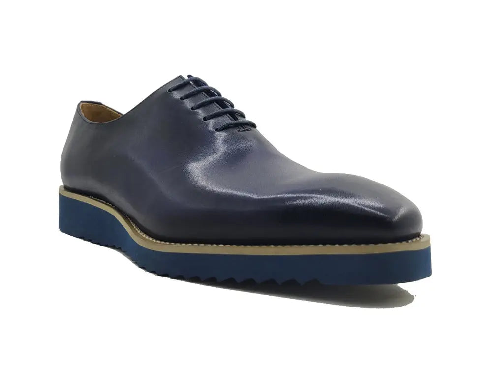 Signature Wholecut Oxford With Lightweight Sole Carrucci