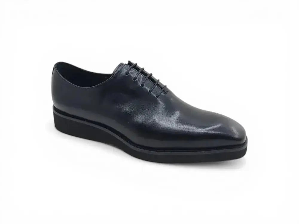 Signature Wholecut Oxford With Lightweight Sole Carrucci
