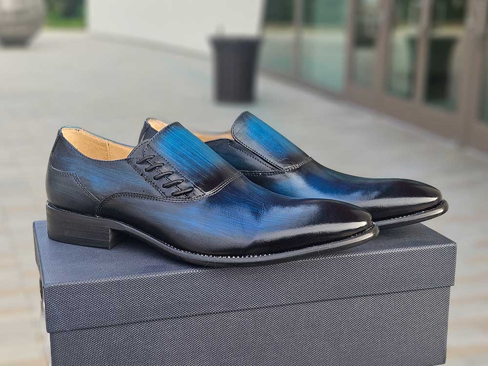 Slip-on Loafer With Decorative Lace Carrucci