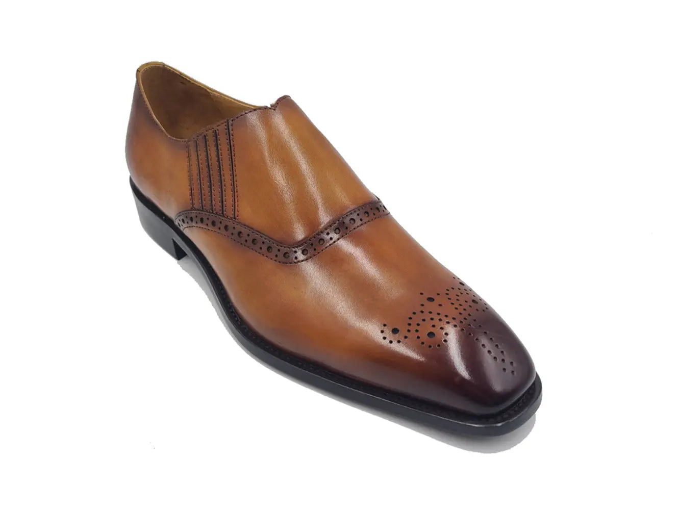 Slip-on Loafer with medallion Carrucci