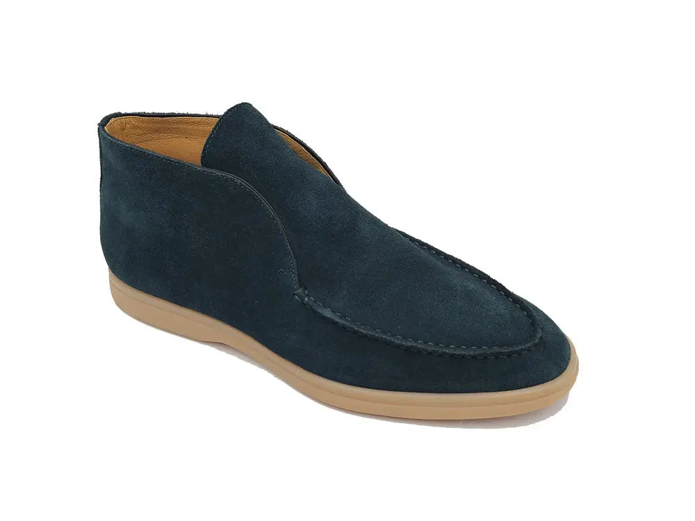 Soft Suede Comfort Loafer Carrucci