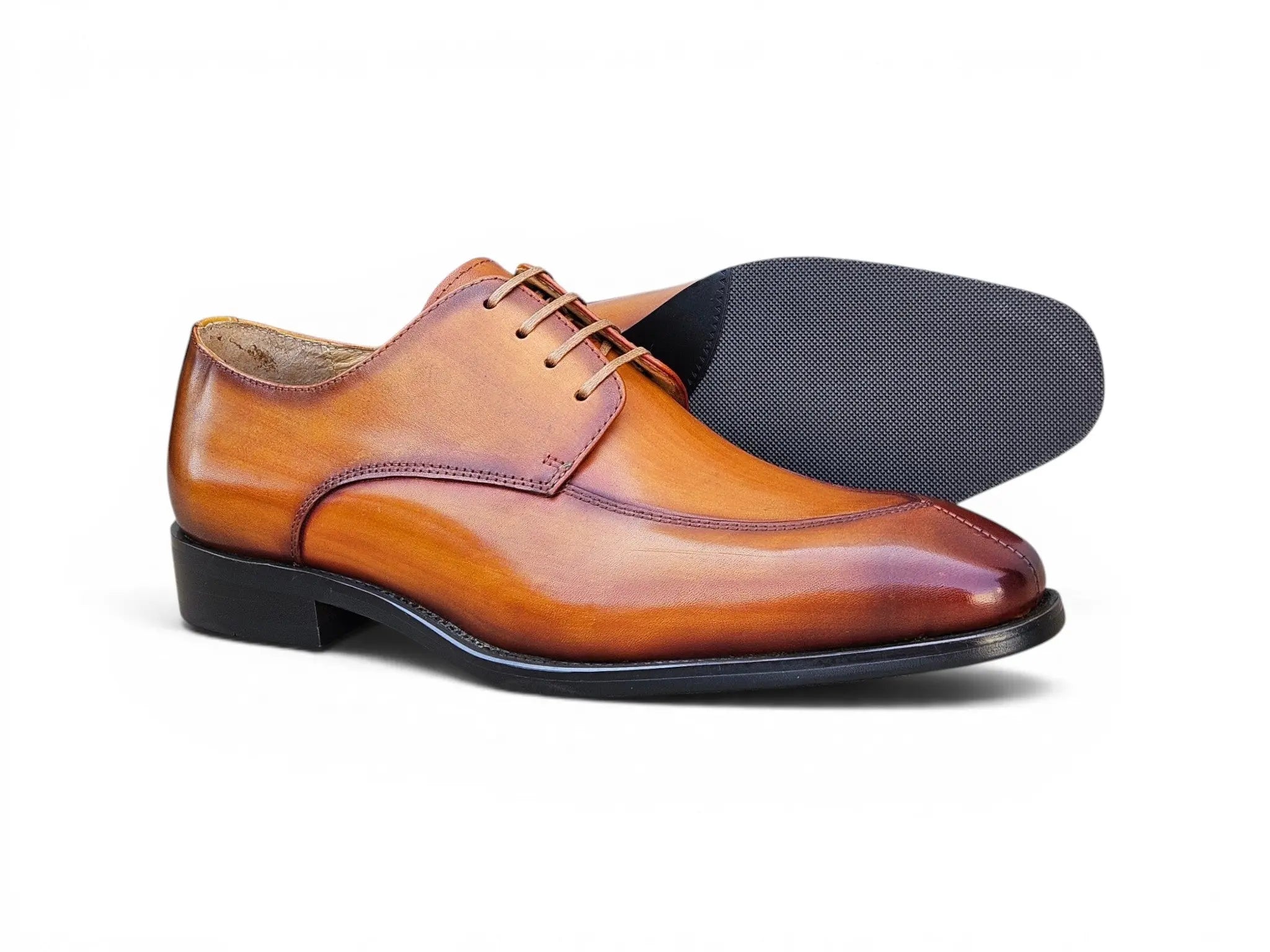 The Beaumont Split Toe Derby Carrucci Shoes
