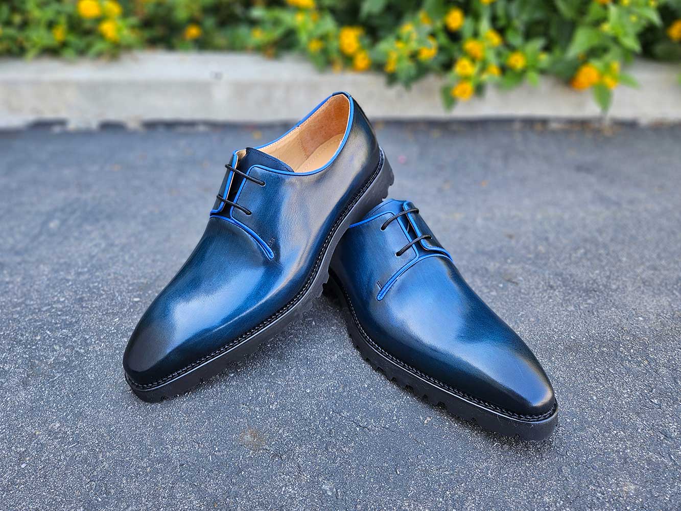 Whole Cut Derby With Lug Sole Carrucci