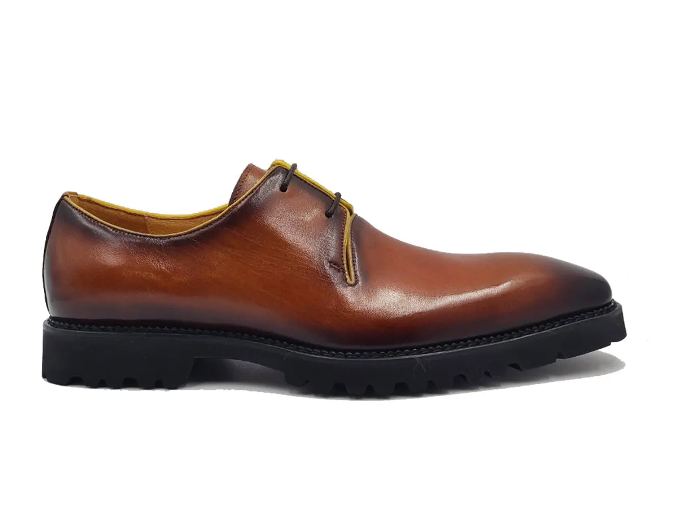 Whole Cut Derby With Lug Sole Carrucci