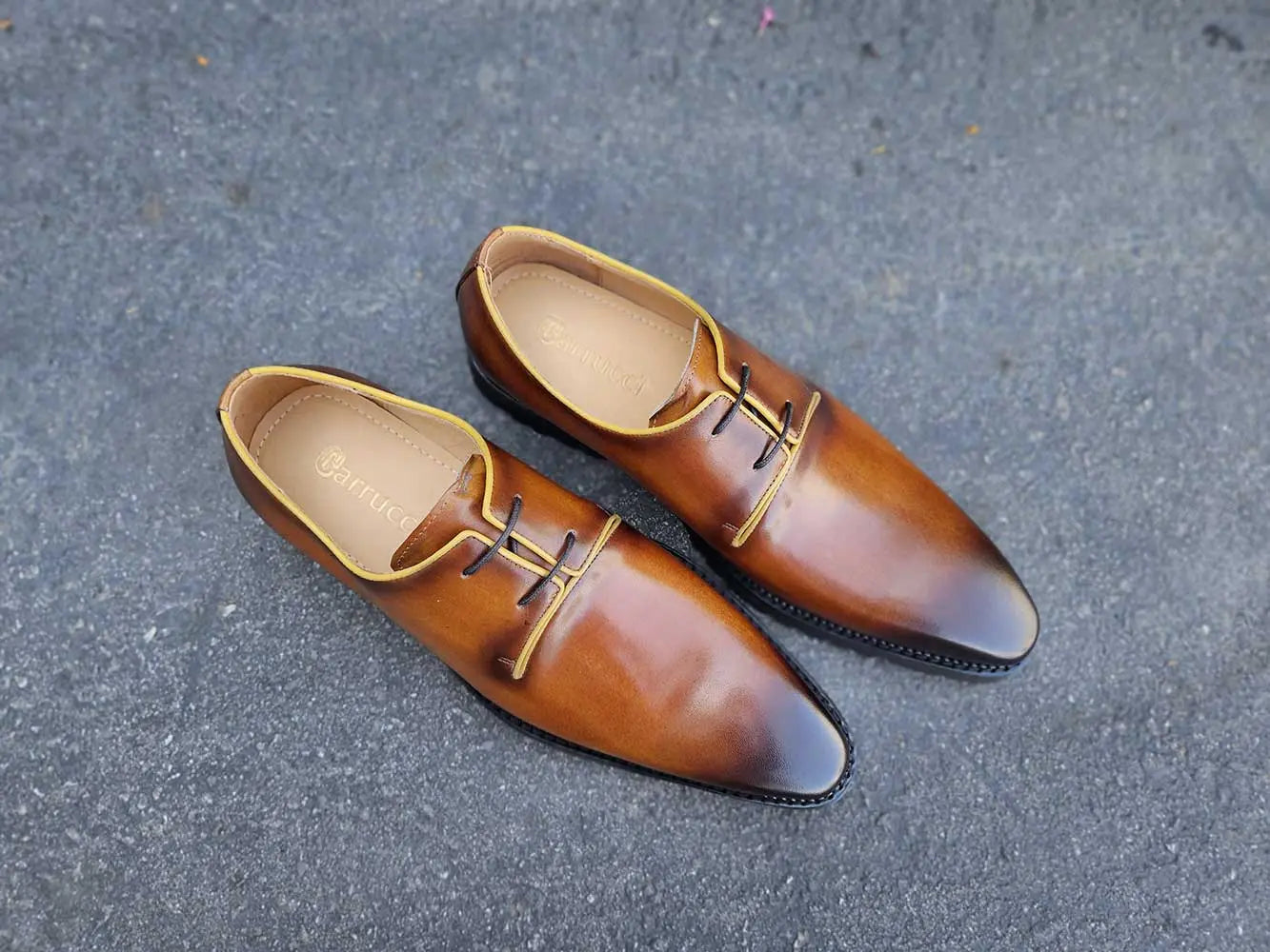 Whole Cut Derby With Lug Sole Carrucci
