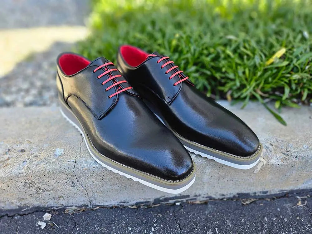 Burnished Lace-up Leather Derby Carrucci