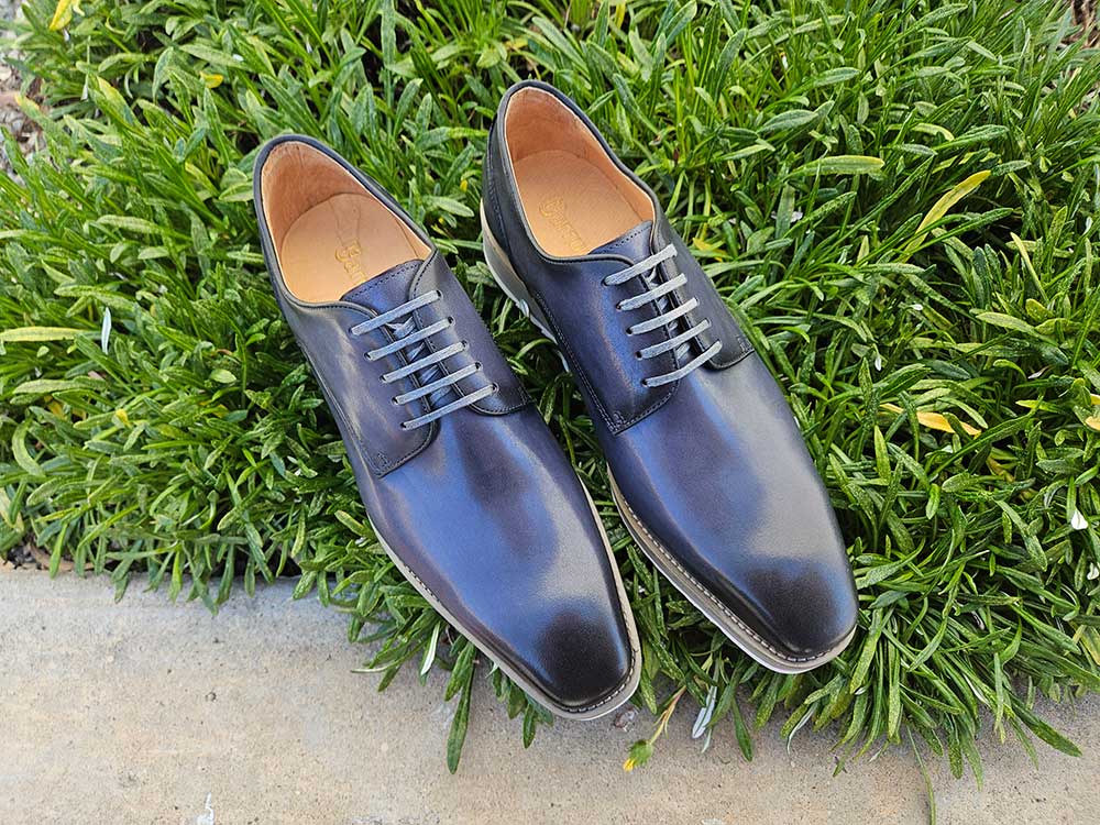 Burnished Lace-up Leather Derby Carrucci