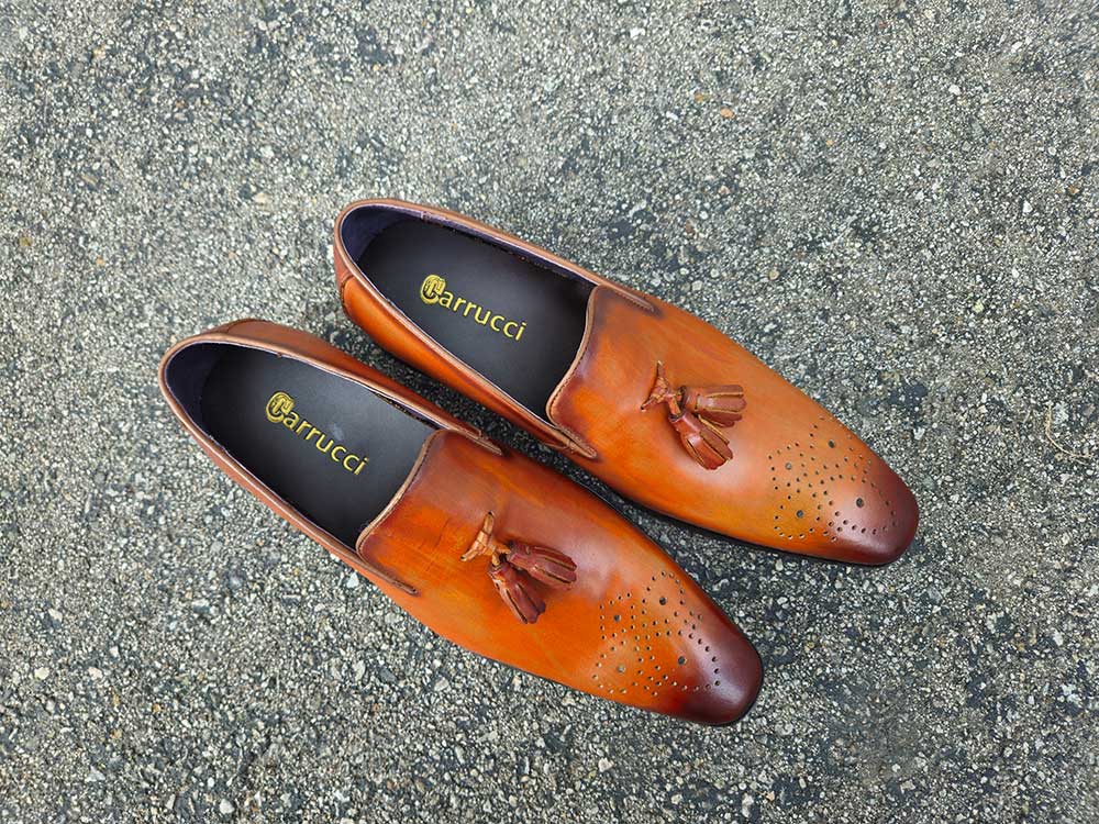 Burnished Wholecut Tassel Loafer Carrucci