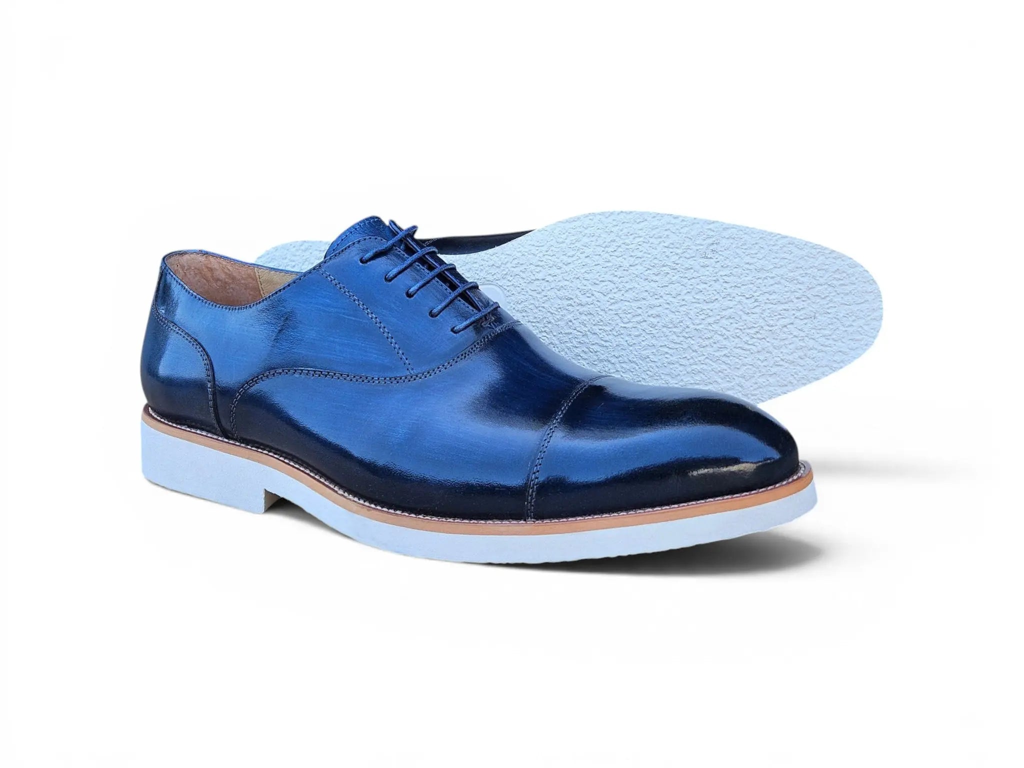 Cap Toe Oxford in Lightweight Sole Carrucci
